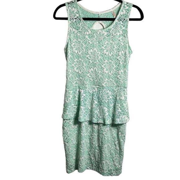 Renee C Mint Green Lace Ruffle Sleeveless Dress Size Large - Picture 1 of 9